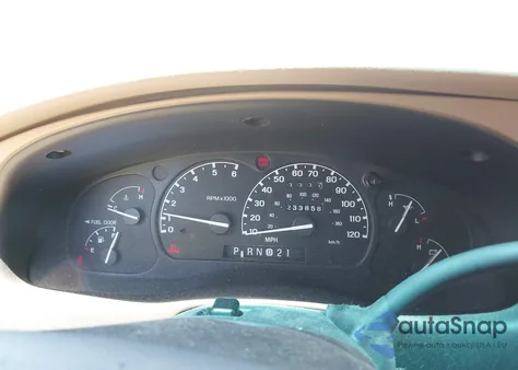 2000 Ford Explorer Xlt from USA, damaged, VIN 1FMZU73E4YZB70571